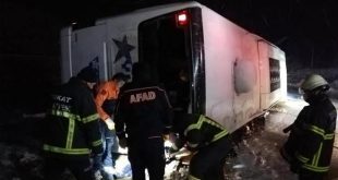 Kontrolden çıkan yolcu otobüsü devrildi: 1 ölü 15 yaralı