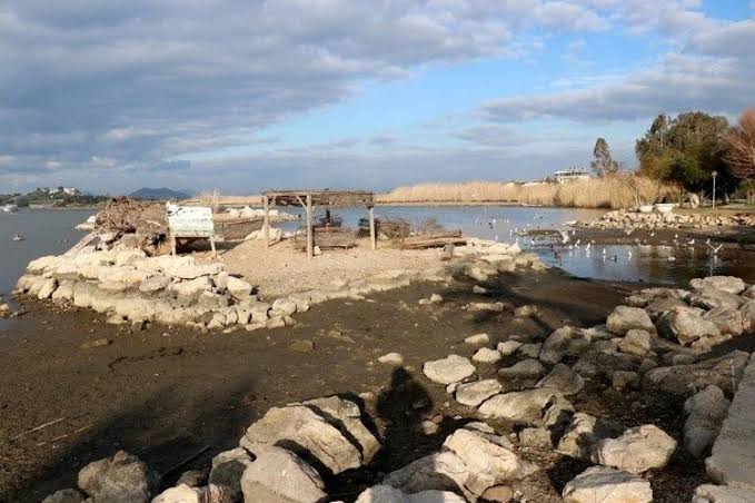 Mersin ve Muğla’da deniz suyu metrelerce çekildi
