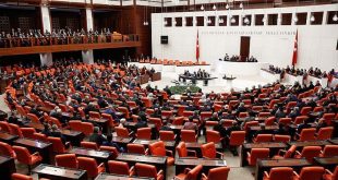 Milletvekilleri maaşlarını bağışladılar