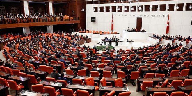 Milletvekilleri maaşlarını bağışladılar