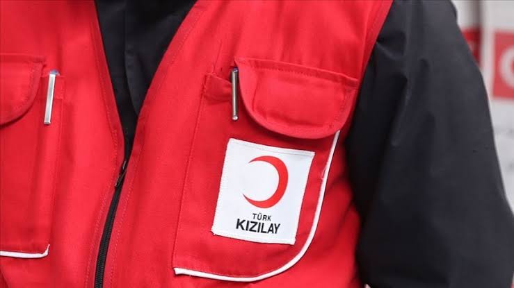 Sera Kadıgil’in Kızılay iddiası!