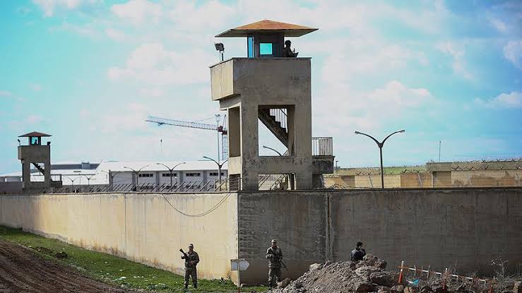 Diyarbakır D Tipi Kapalı Cezaevi boşaltıldı