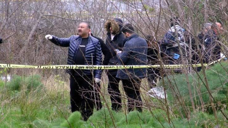 İstanbul’da korkunç olay! Site parmaklıklarına asılı ceset bulundu
