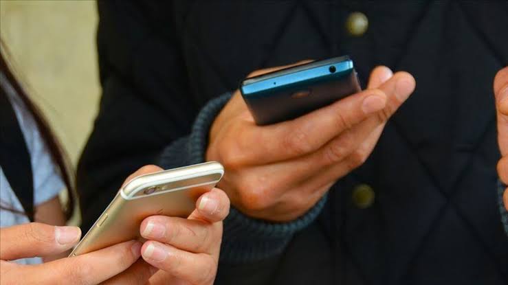 Resmi Gazete’de yayımlandı! Cep telefonlarına yapılması beklenen zam iptal edildi