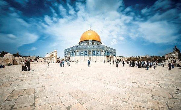 İsrail Kubbet'üs Sahra'yı photoshopla sildi