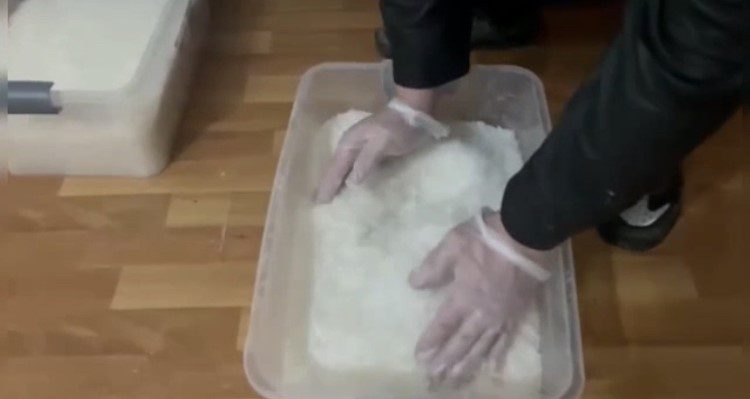 İstanbul'da zehir tüccarlarına operasyon İstanbul'da zehir tüccarlarına operasyon