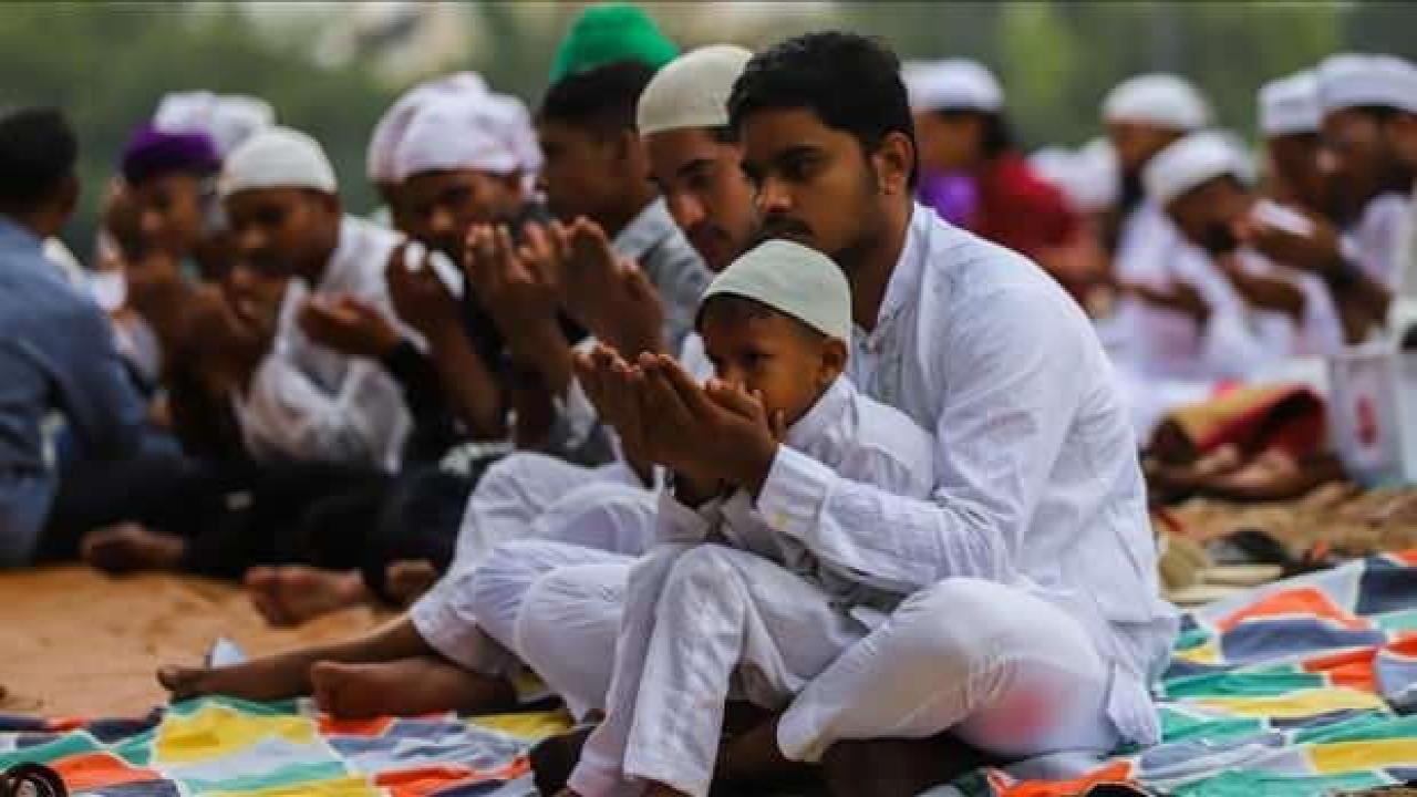 islam dunyasinda bircok ulke ramazan bayramini cuma gunu kutlayacak 1682015237 6357