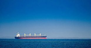 Basra Körfezi'nde kaçak akaryakıt taşıyan gemilere el konuldu!