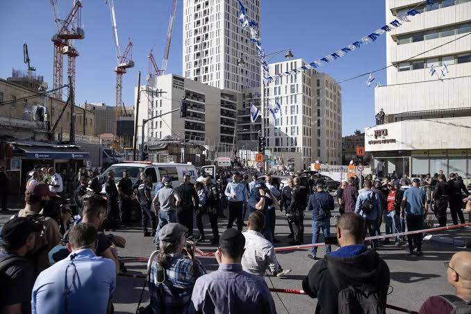 Kudüs’te bir kişi aracını yayaların üzerine sürdü: 3 yaralı