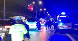 Alkollü sürücü yol bakım ekibinin arasına daldı, 4 ölü