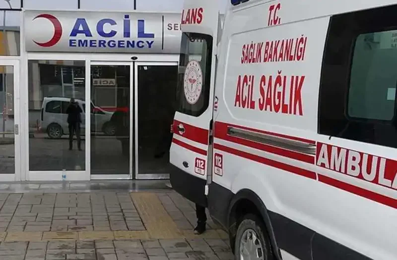 Elini makineye kaptıran işçinin 4 parmağı koptu
