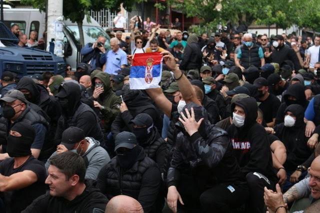 NATO’dan Kosova’ya asker takviyesi