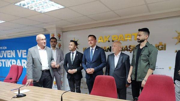 Zafer Partisi'nde toplu istifa depremi! Zafer Partisi'nde toplu istifa depremi!