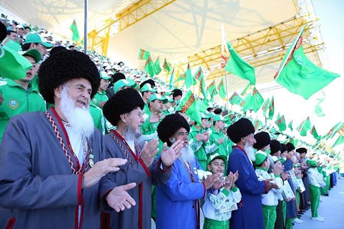 Türkmenistan’da “Ya sakalı kes, ya da karakola gidelim”, zulmü!