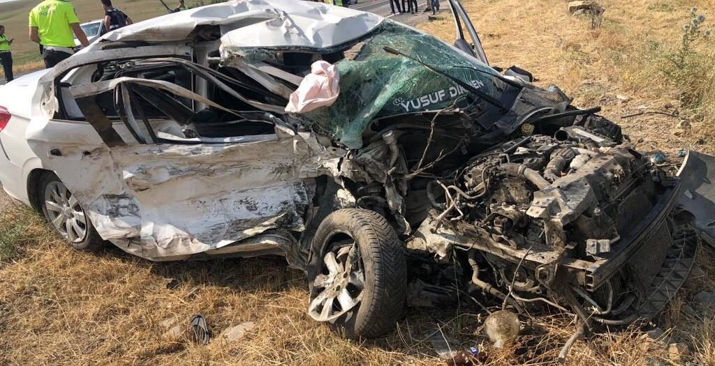 Elazığ’da yaşanan acı kaza karı-kocanın sonu oldu