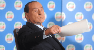 Eski İtalya Başbakanı Berlusconi öldü