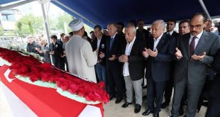 Erdoğan, vefat eden gazeteci Mehmet Barlas'ın cenazesine katıldı