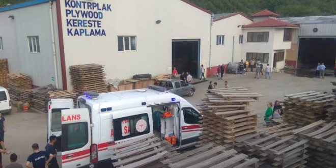 Kereste fabrikasında yangın çıktı, 4 işçi hastanelik oldu!