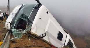 Kontrolden çıkan yolcu otobüsü şarampole devrildi: 1 ölü, 14 yaralı