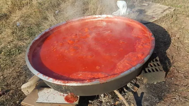 Muğla’da feci olay! 2 yaşındaki çocuk salça kazanına düştü