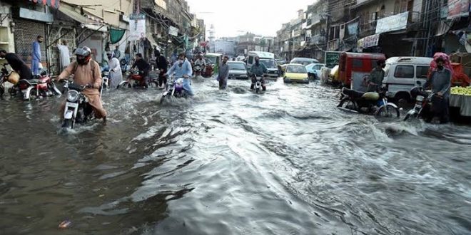 Pakistan'ı sel vurdu, 19 kişi hayatını kaybetti!