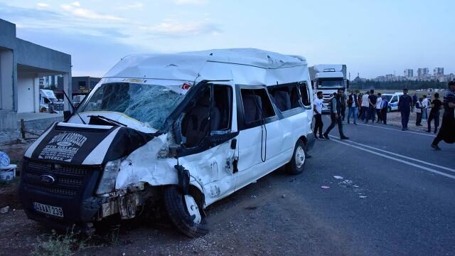 Şanlıurfa’da kaza! Şoför olay yerinden kaçtı