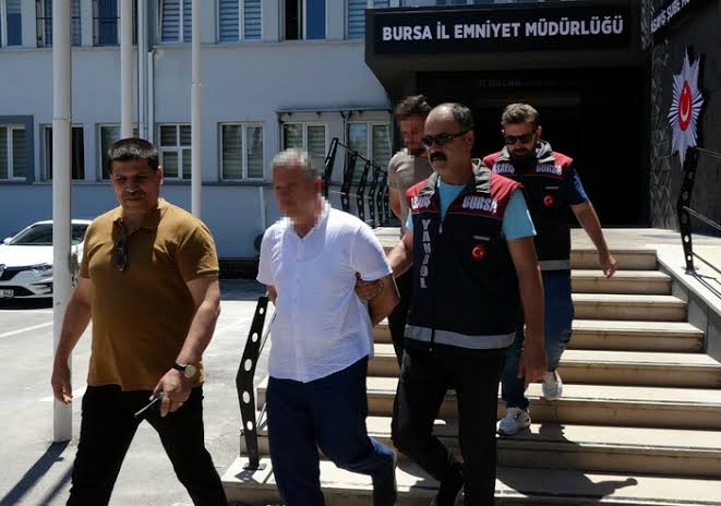 Bursa’da kurbanlık danaya giren binlerce kişiye bozuk etler teslim edildi! İşletme sahibi ve oğlu tutuklandı