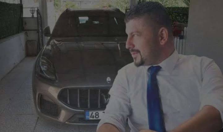 Maseratili polis memuru aracında vurulmuş halde bulundu