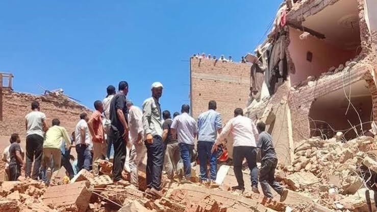Mısır’da çok katlı bina çöktü: Ölü ve yaralılar var!