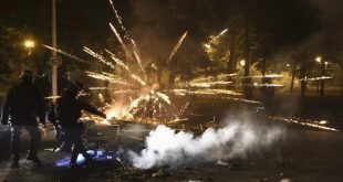 Rusya: Batı, Fransa'daki krizi görmezden geliyor