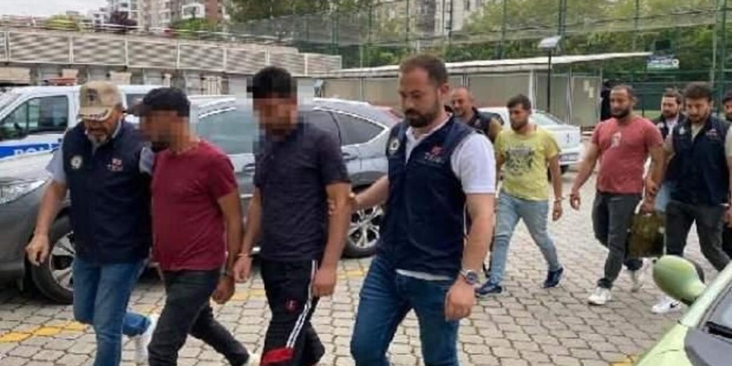 9 IŞİD şüphelisi yurt dışı yasağı ile serbest kaldı