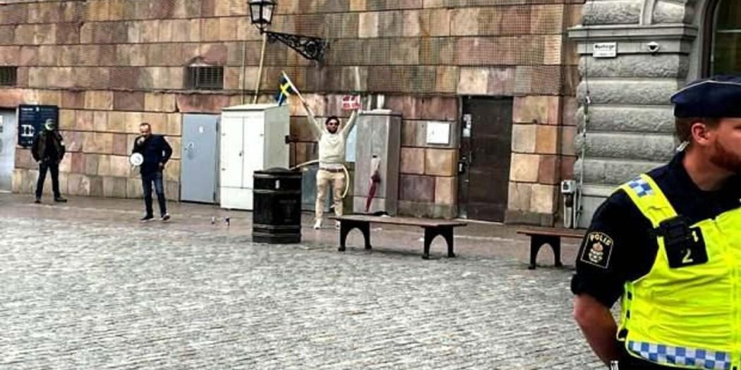 İslam düşmanları kudurdu; Danimarka’da yine Kur’an-ı Kerim’e saldırı!