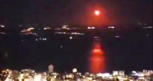 İsrail Suriye'yi bombaladı: 4 asker öldü