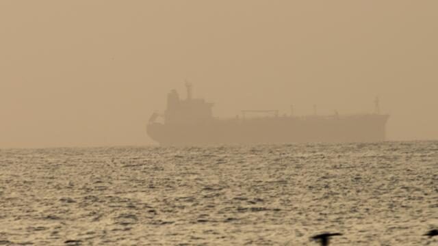 LPG tankeri Basra Körfezi’nde alev aldı