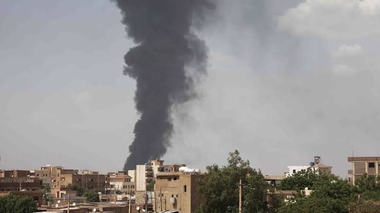 sudan ordusundan hizli destek kuvvetleri ni bomba yagmuruna tuttu 02