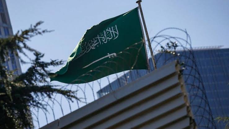 Suudi Arabistan vatandaşlarını ‘Lübnan’ı terk edin’ çağrısı yaptı