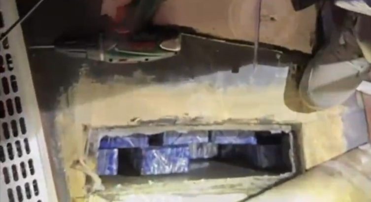 Kocaeli'de yolcu otobüsünde 76 kilogram eroin ele geçirildi