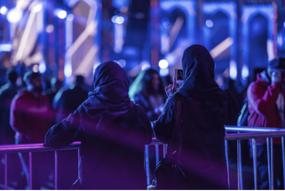 Batılılaşma yolunda Selman tavizleri.. Batılılaşma yolunda Selman tavizleri..