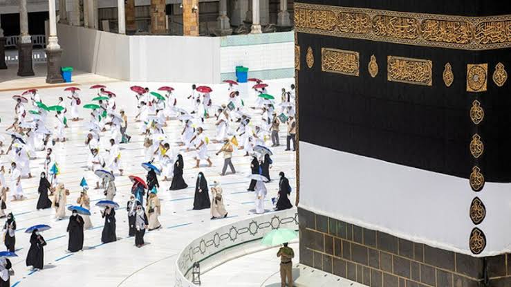 Diyanet depremzede öğrencileri umreye gönderecek!
