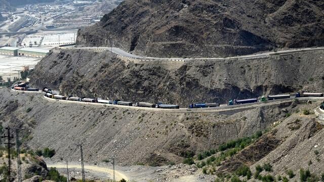 Pakistan-Afganistan sınırının kapanması büyük kayıplara sebep oldu