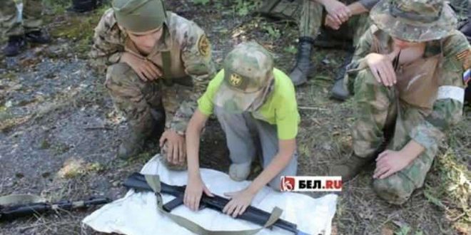 Rusya'da okullarda askeri eğitim anaokullarına kadar indi