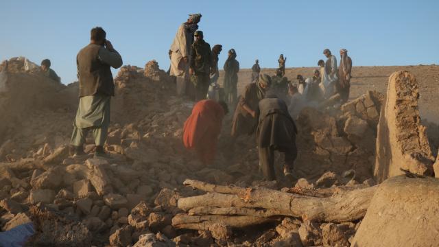 afganistan daki depremde can kaybi yukseliyor 01