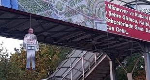 Siyonist şeytanın maketi boynunda iple üst geçide asıldı