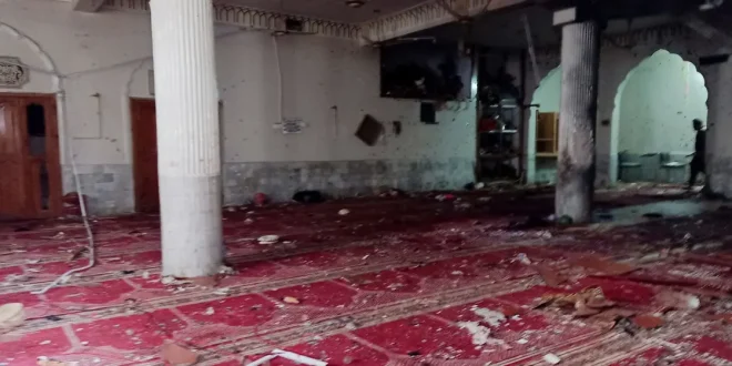 Pakistan'da cami saldırısı: Bakan o ülkeyi suçladı