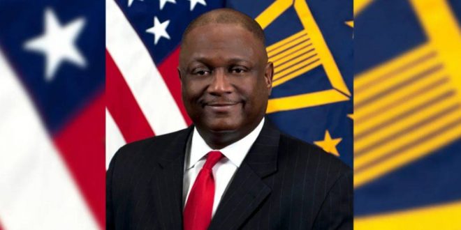 Üst düzey Pentagon yetkilisi çete üyesiymiş!