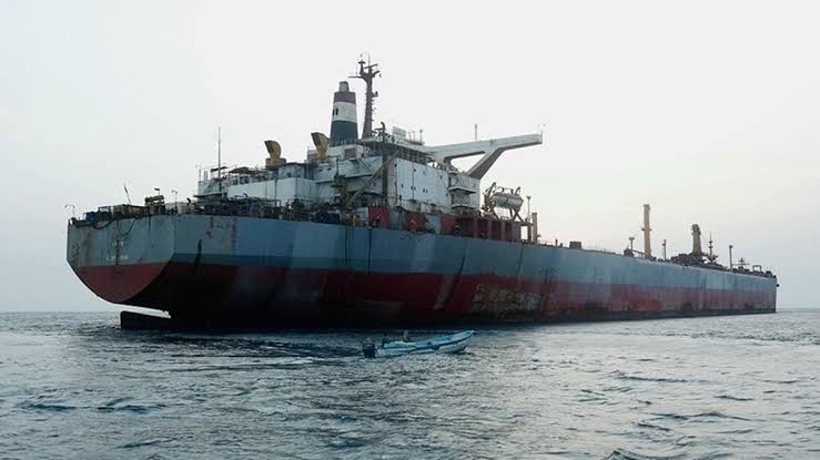 Türk mürettebatlı kimyasal tankerden haber alınamıyor