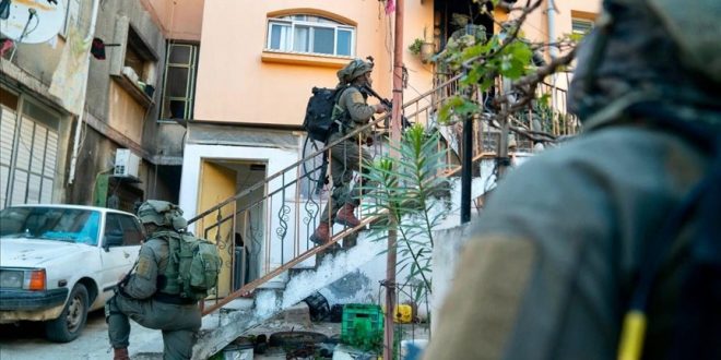 İsrail, gözaltına alınanları suç isnat etmeden tutukluyor