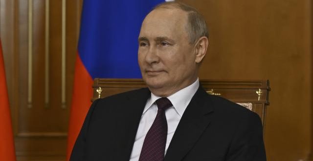 Putin, devlet başkanlığı seçimi için resmen aday oldu