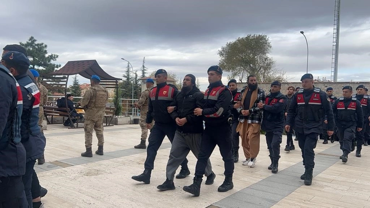 Şok operasyon! Kafir dediği IŞİD'den hapse atıldı! [Videolu]