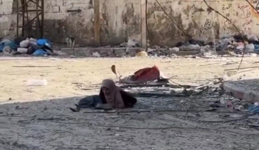 İsrailli sniper Gazzeli kadına acımadı [Videolu]